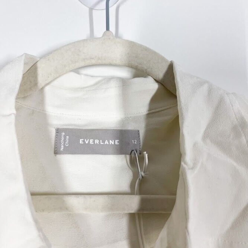 Everlane The Clean Silk Relaxed Shirt Womens Button Down Blouse Off White 12 NWT - Picture 4 of 10